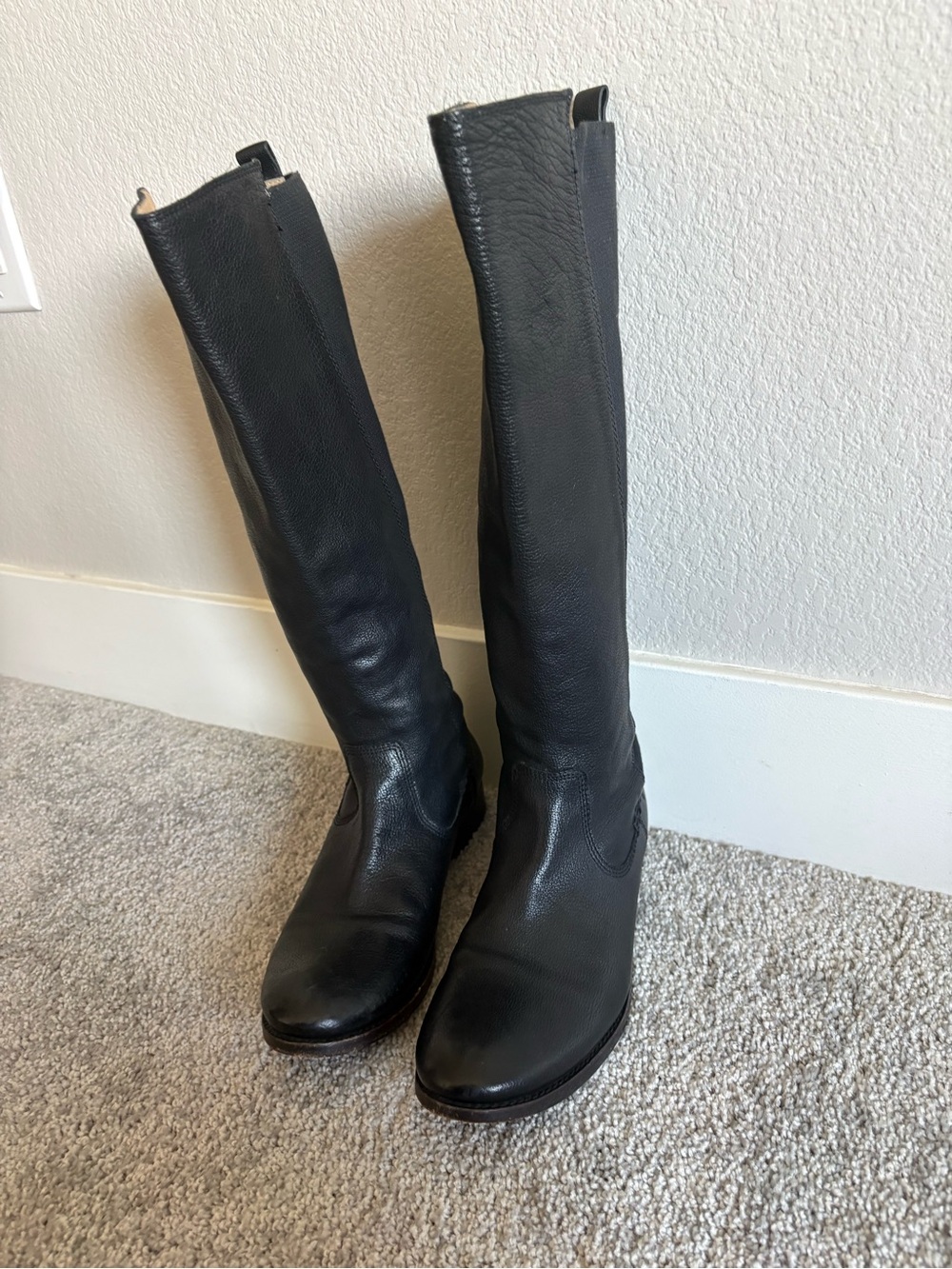 Frye Molly Black Leather Riding Boots size 8 - Picture 2 of 10